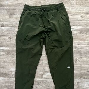 Alo Men’s Army Green Joggers